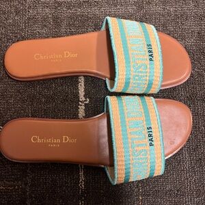 Dior Dway Raffia slides 10